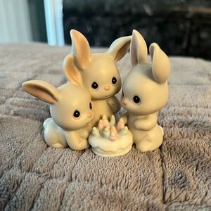 1994 Precious Moments Another Year And More Grey Hares #128686